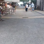 Gran Avenida Con Billar