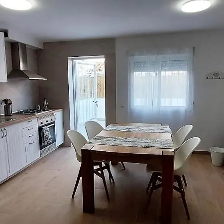 Gran Avenida Con Billar Дом отдыха