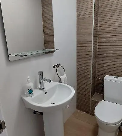 Gran Avenida Con Billar